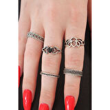 Gümüş Renk Lotus Model Siyah Kristal Taş Detay Kadın Yüzük Kombin