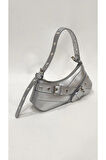 Casey Gümüş Cilt Kemer Detaylı Kadın Baget Omuz Çantası