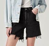 501® KADIN SİYAH JEAN ŞORT 85833-0016