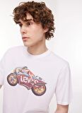 Levis Bisiklet Yaka Baskılı Beyaz Erkek T-Shirt A2082-0171_SS RELAXED FIT TEE BW MO