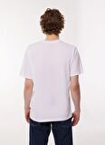 Levis Bisiklet Yaka Baskılı Beyaz Erkek T-Shirt A2082-0171_SS RELAXED FIT TEE BW MO