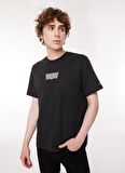 Levis Bisiklet Yaka Baskılı Siyah Erkek T-Shirt A2082-0147_SS RELAXED FIT TEE YS BW