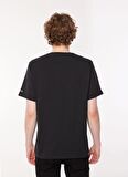 Levis Bisiklet Yaka Baskılı Siyah Erkek T-Shirt A2082-0147_SS RELAXED FIT TEE YS BW