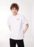 Levis Bisiklet Yaka Baskılı Beyaz Erkek T-Shirt A9440-0000_VINTAGE FIT GRAPHIC TEE