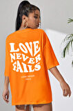 Uyguntarz Unisex Love Never Fails Baskılı T-shirt