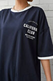 Uyguntarz Unisex Lacivert Yaka Kol Detaylı California Club Baskılı Oversize T-shirt