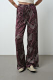 Kadın Bordo Renk Puantiye Desenli Bol Paça Beli Lastikli Pantolon
