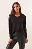 V Yaka Kolları Lazerli Pullu Rahat Kesim Likralı Bluz Siyah