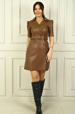 Kadın Önü Çapraz Düğmeli İçi Şardonlu Beli Kuşaklı Kısa Deri Elbise