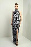 Kadın Taş Detaylı Halter Yaka Leopar Desenli Kendinden Telalı Midi Elbise