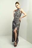 Kadın Taş Detaylı Halter Yaka Leopar Desenli Kendinden Telalı Midi Elbise