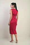 Kadın Kruvaze Yaka Önü Pileli Beli Kemerli Krep Saten Elbise