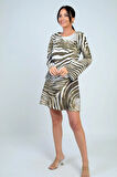 Kadın Yuvarlak Yaka Zebra Desenli İspanyol Kol Astarlı Kısa Elbise