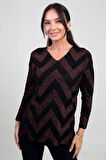 Kadın V Yaka Zikzak Desenli Geniş Beden Aralıklı Simli Bluz