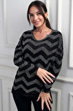Kadın V Yaka Zikzak Desenli Geniş Beden Aralıklı Simli Bluz