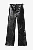 Kroko Desenli Bol Paça Deri Pantolon Siyah