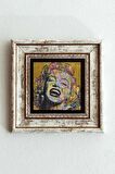 Marilyn Monroe Çerçeveli Taş Tablo , Çerçeveli Taş Duvar Dekoru-ENKCRCVTBL-00178