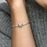 Pandora 596268 17cm-Moments Gümüş Bangle, Logo Kalpli Klipsli Bileklik