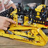 LEGO Technic 42131 Cat D11 Bulldozer