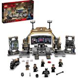 LEGO Super Heroes 76183 Batcave: The Riddler Face-Off