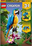LEGO Creator Egzotik Papağan 31136-7 Yaş ve Üzeri Çocuklar İçin Papağan, Balık ve Kurbağa Modelleri İçeren Yaratıcı Oyuncak Yapım Seti (253 Parça)