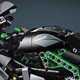 LEGO® Technic Kawasaki Ninja H2R Motosiklet 42170 - 10 Yaş ve Üzeri Çocuklar Için Koleksiyonluk Yaratıcı Oyuncak Model Yapım Seti (643 Parça)