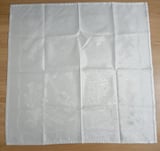 EL İŞİ SATEN MASA ÖRTÜSÜ,SEHPA ÖRTÜSÜ BEYAZ RENKLİ 84x86cm
