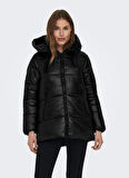 Only Siyah Kadın Mont ONLNEWSCARLETT HOOD PUFFER CC OTW