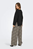 Only Kadın Onlamalıo Oversize V Yaka Örme Kazak 15340735 Siyah