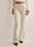 Vero Moda Orta Bel Geniş Paça Flare Krem Kadın Denim Pantolon VMFLASH MR FLARED CORDUROY PANTS NO