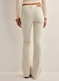 Vero Moda Orta Bel Geniş Paça Flare Krem Kadın Denim Pantolon VMFLASH MR FLARED CORDUROY PANTS NO