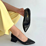 BİÇOMİ Meort Siyah Rugan Topuklu Ayakkabı