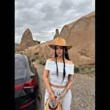 BİÇOMİ Madonna yaka bol paça pantolonlu takım