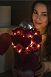 Premium Özel Kalpli Silindir Kutusunda, Kalpli Balonlu LED Işıklı 6’lı Kırmızı Ayıcık Buketi