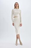 DeFacto Coool Slim Fit Dar Kesim Basic Düz Yırtmaçlı Triko Midi Etek A2058AX24AUBG303