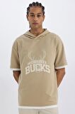 DeFactoFit NBA Milwaukee Bucks Oversize Geniş Kalıp Kapüşonlu Sırt Baskılı Kısa Kollu Tişört D6708AX25SPBG769