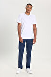 Erkek Beyaz %100 Pamuk Slim Fit Dar Kesim V Yaka Kısa Kollu Tişört