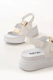 Beyaz Dolgu Topuk Kadın Sandalet