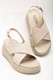 Bej Dolgu Topuk Kadın Sandalet