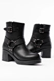 Siyah Toka Aksesuarlı Fermuarlı Kalın Topuklu Günlük Kadın Bot