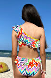Tek Omuz Zig-Zag Desenli Cut-Out Halka Detaylı 50UV Kız Çocuk Mayo by Nessi Byrd