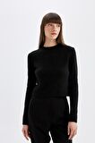 DeFacto Regular Fit Bisiklet Yaka Premium Basic Düz Crop Triko Kazak C9047AX24WNBK27