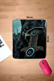 SonicTouch Bilek Destekli Kurt ve Kılıç Siyah Dikdörtgen Pürüzsüz Yüzey Dikişsiz Mouse Pad 18x22cm