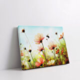 Çiçeklerden Bal Toplayan Arı Kanvas Tablo