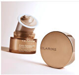 Clarins Extra Firming - Kuru Ciltler İçin Yaşlanma Karşıtı Gündüz Kremi 50 ml