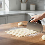 Runaway Paslanmaz Hamur Kesme Spatulası – Ölçülü Tasarım