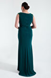 Kadın Zümrüt Yeşili V Yaka Omuzları Taş Detaylı Büyük Beden Uzun Abiye Elbise