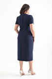 Kadın Lacivert İnci Detaylı Yırtmaçlı Büyük Beden Midi Elbise