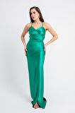 Kadın Yeşil Sırt Dekolteli Yırtmaçlı Uzun Abiye Elbise