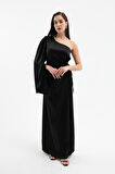 Kadın Siyah Tek Kol Büzgü Detay Uzun Saten Elbise